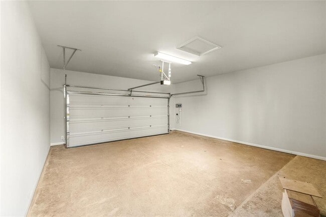 Building Photo - 2045 Arendale Dr