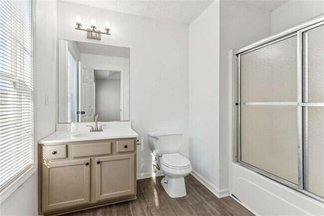 Building Photo - 410 Shenandoah Ct