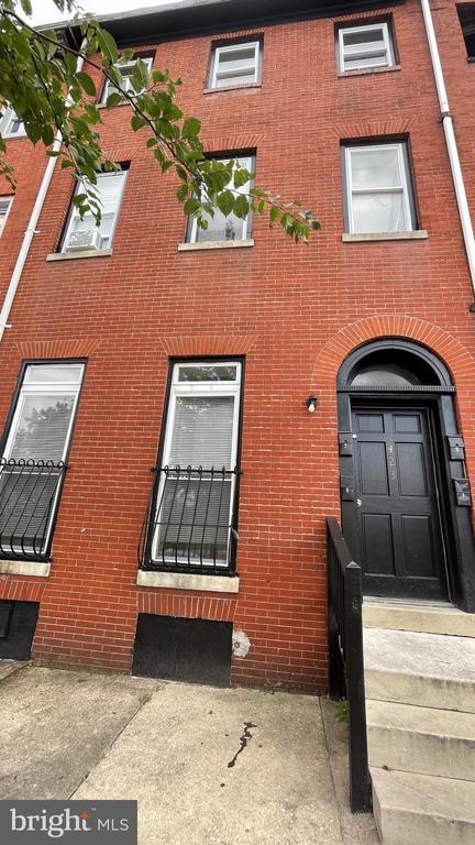 Building Photo - 1423 W Fayette St