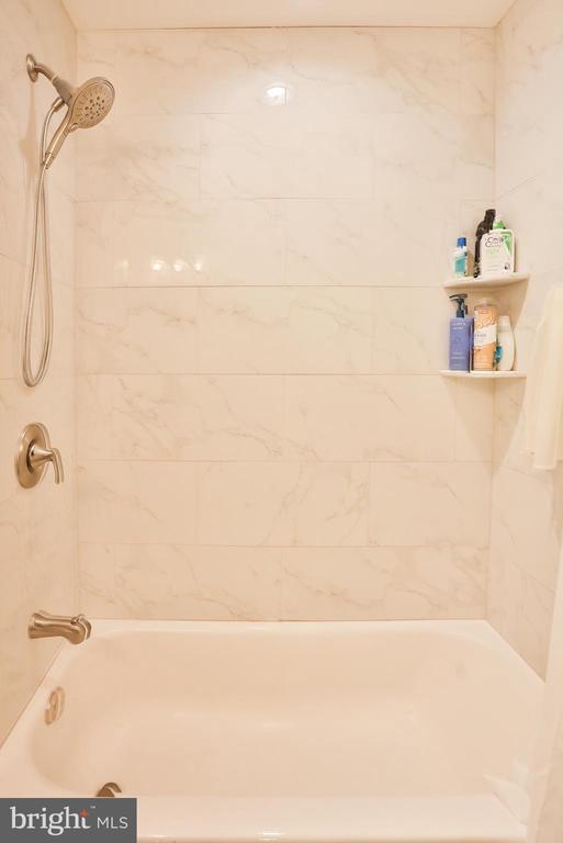 Building Photo - 5111 Lands End Ct