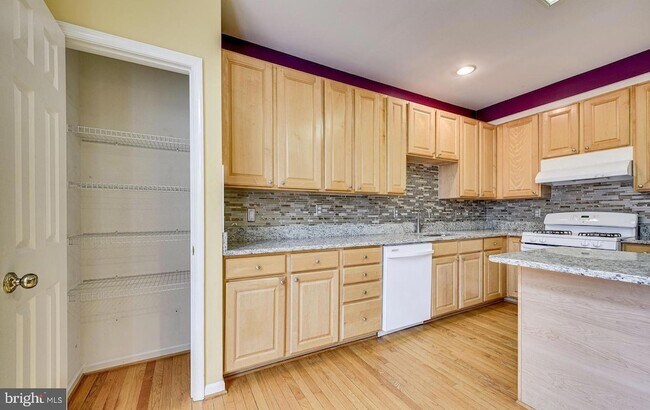 Building Photo - 11485 Carriage Gate Ct