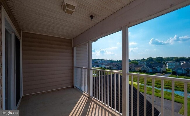 Building Photo - 3403L N Sagamore Dr
