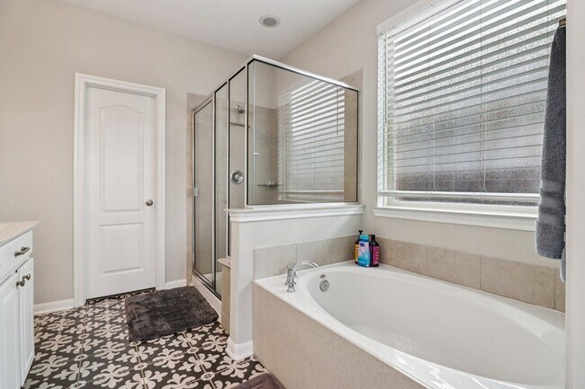 Building Photo - 15707 Braemar Cove Dr