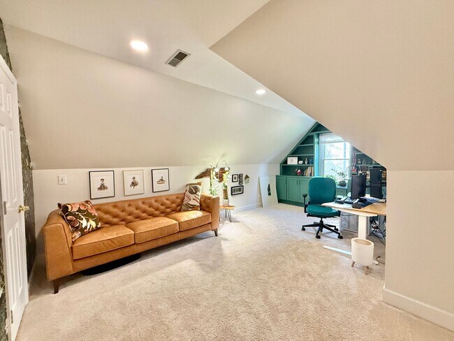 Building Photo - Luxurious 4BD, 3.5BA North Raleigh Home with a Heated Four Seasons Room, Large Bonus Space, and F...