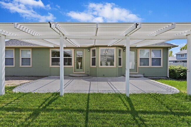 Building Photo - 7646 Cypress Ln