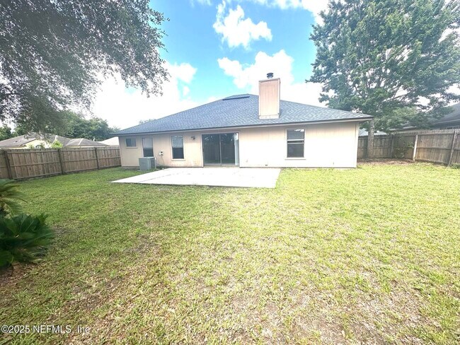 Building Photo - 345 Wildberry Ct