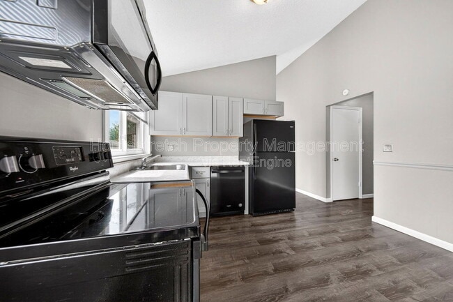 Building Photo - 2455 Buttonwood Ct