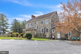 Building Photo - 2331 Mt Hebron Dr