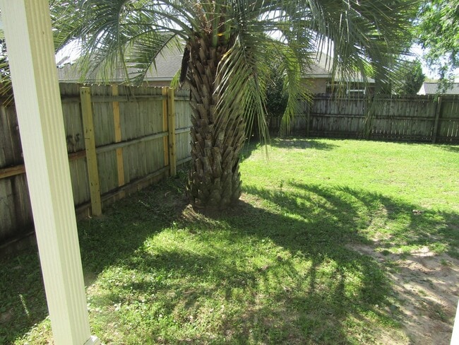 Building Photo - North Pensacola Home with Community Pool –...