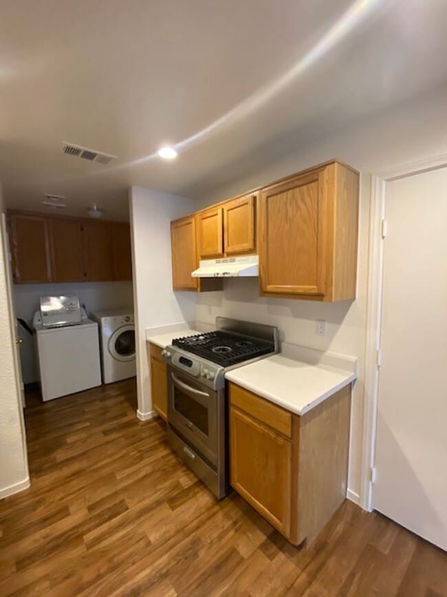 Building Photo - Cozy 3 Bedroom Summerlin Townhome for Rent!