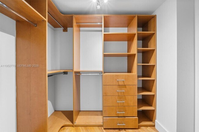 Building Photo - 2127 Brickell Ave