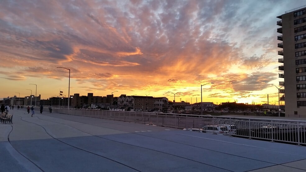 Building Photo - 176 Beach 97th St