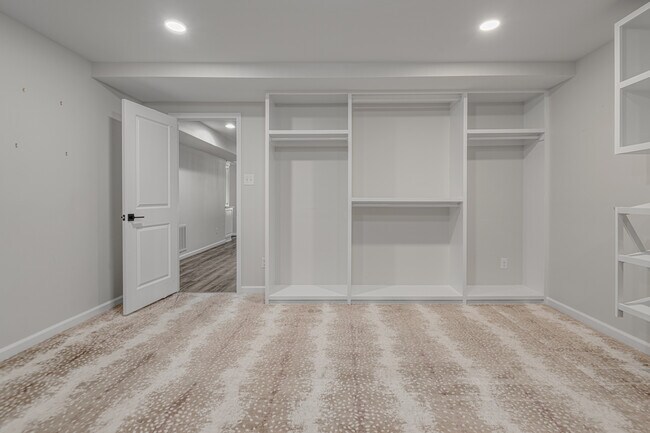 Building Photo - 16848 White Daisy Loop