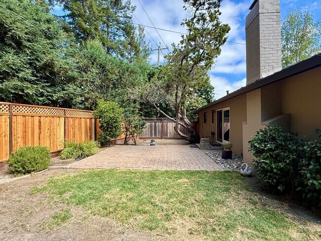 Building Photo - Bright & Updated 3 Bedroom 2 Bath Single Family Home in Santa Clara