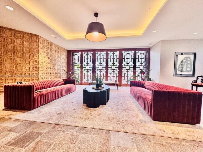 Building Photo - 11113 Biscayne Blvd