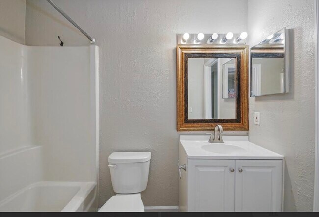 Building Photo - 3385 Tansey Ct
