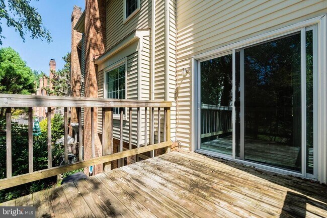 Building Photo - 7711 Shootingstar Dr