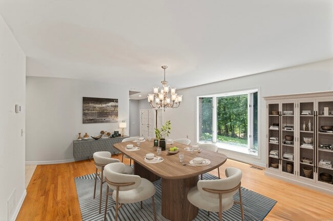 Building Photo - 501 Woodbine Rd