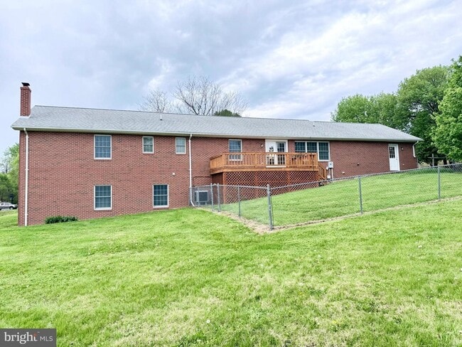 Building Photo - 78 Brook Creek Rd