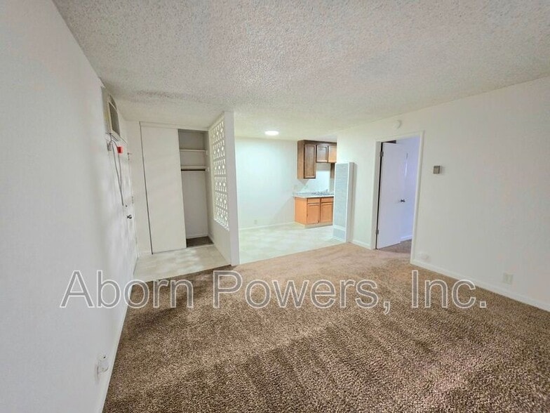 Building Photo - 1221 B St
