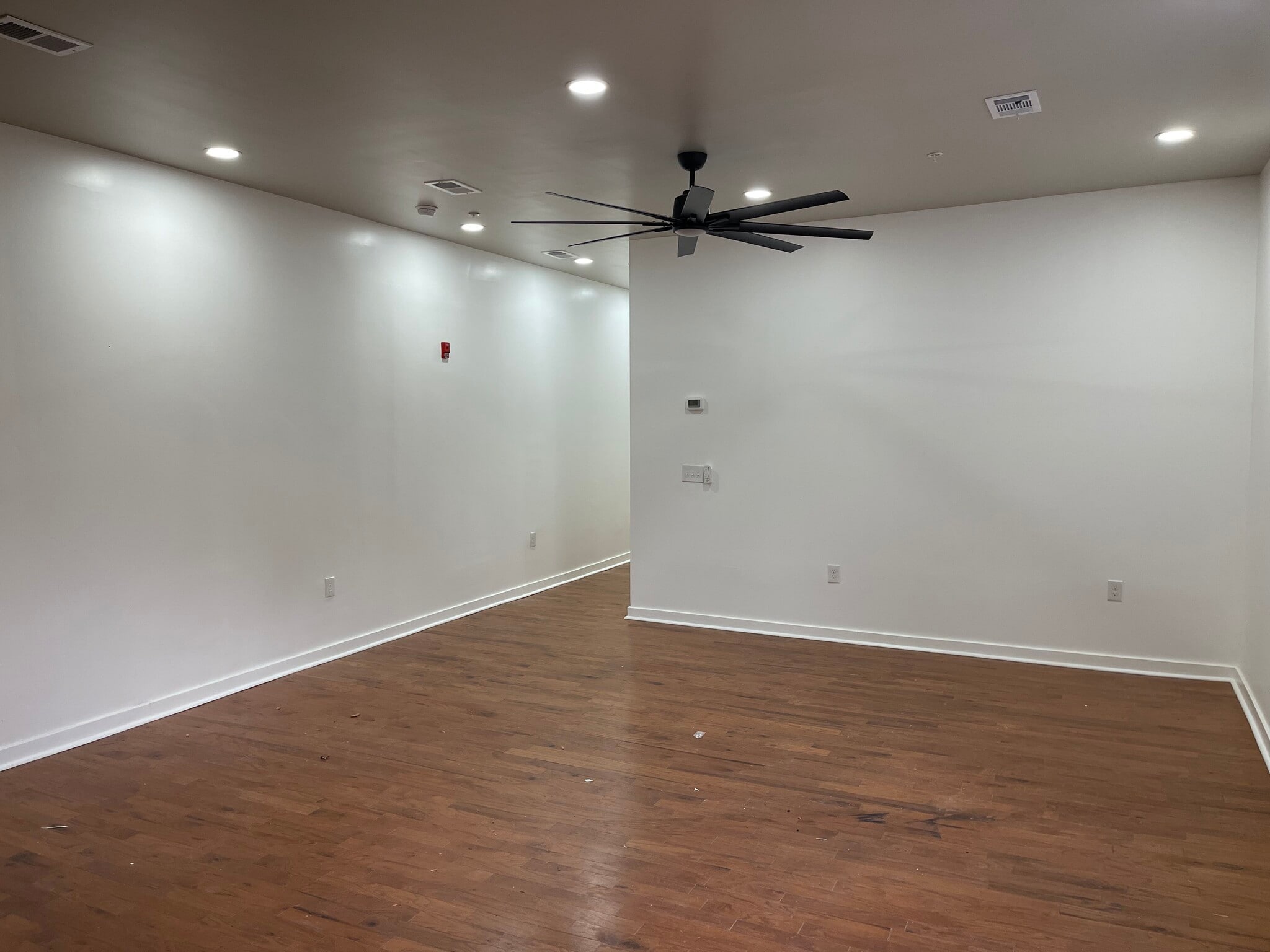 Building Photo - 711 Chew St