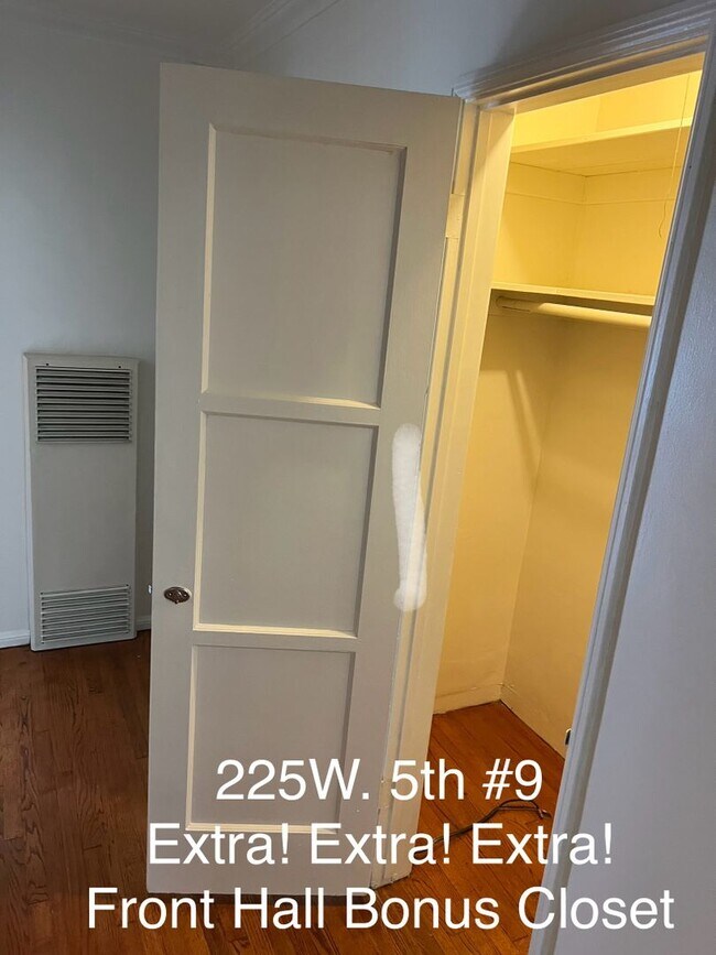 Building Photo - Bright, Light & Airy Huge Corner Home