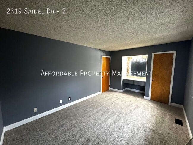 Building Photo - 2319 Saidel Dr