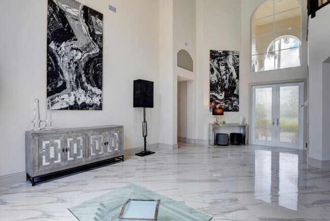 Building Photo - 6735 Royal Orchid Cir