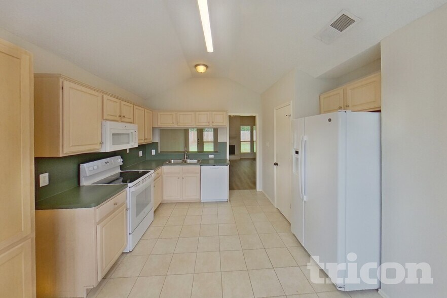 Building Photo - 757 Dema Ln