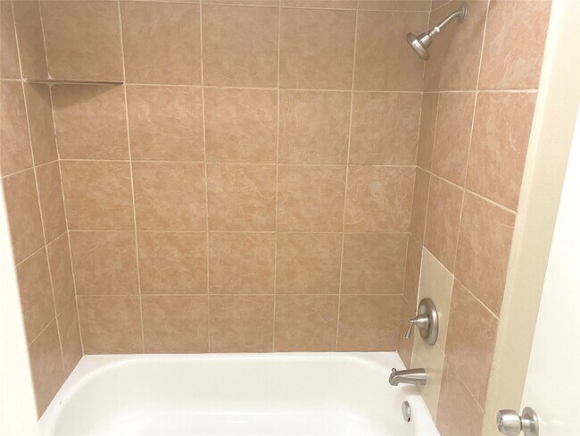 Building Photo - 1403 Blalock Rd