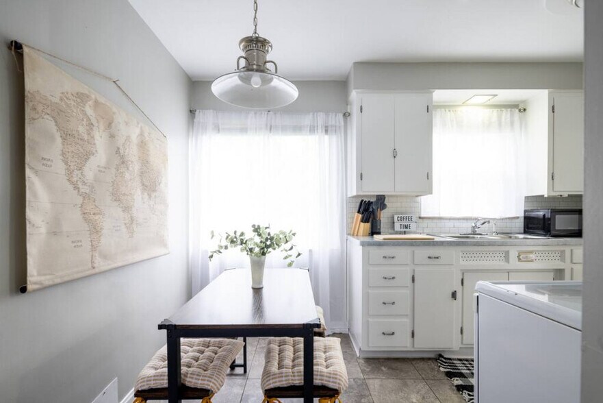 Building Photo - 19229 Pierce Dr