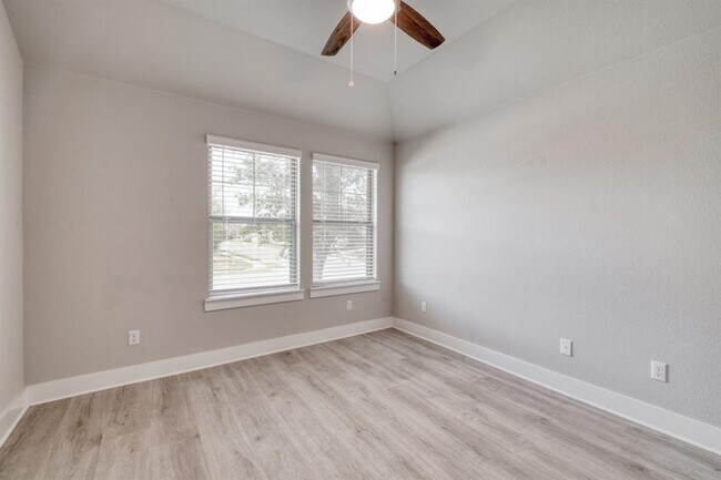 Building Photo - 4600 Post Ln