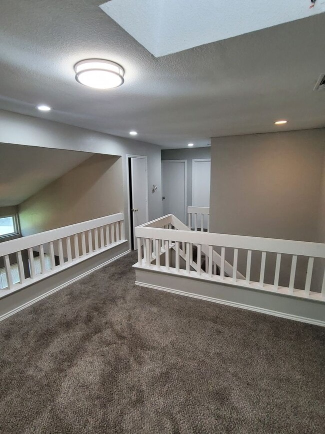 Building Photo - 2119 Misty Meadow Ct