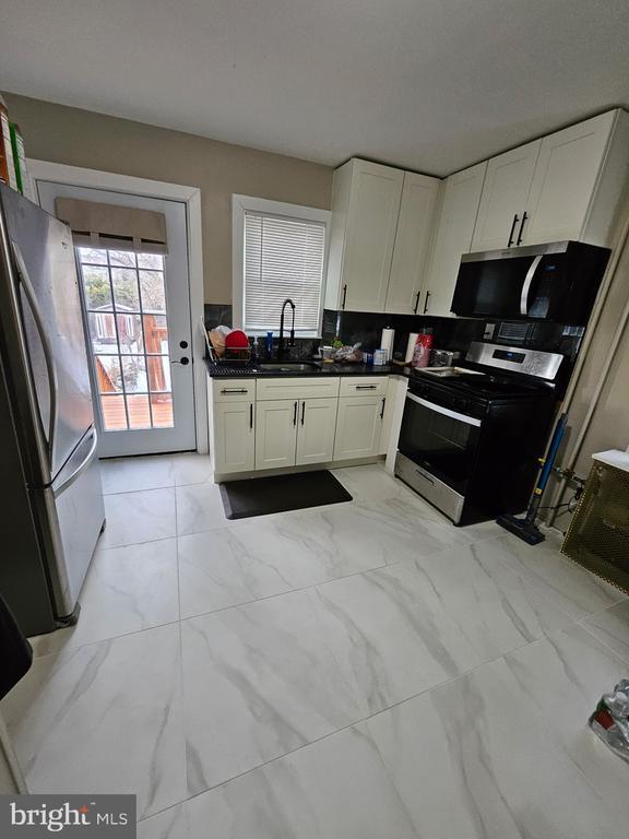 Building Photo - 209 Mill St