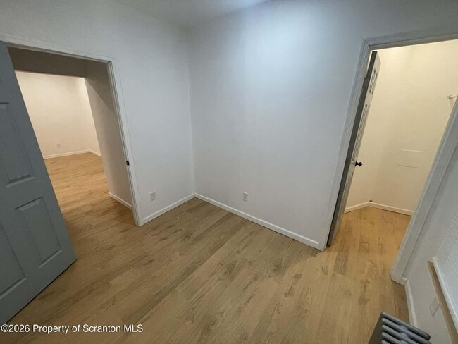 Building Photo - 76 Brook St