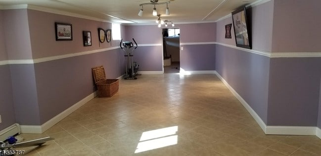 Building Photo - 1789 Vauxhall Rd