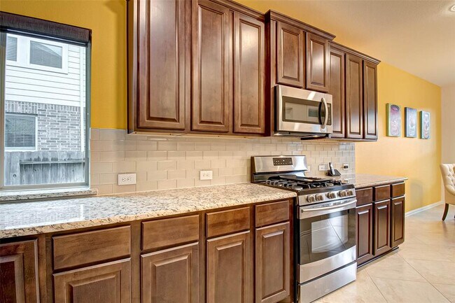 Building Photo - 8219 Peppervine Ct