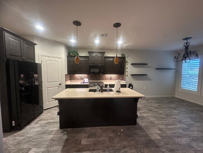 Building Photo - Stunning Sun River, Single-Level Home with...