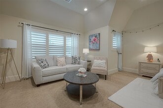 Building Photo - 622 Pink Azalea Trail