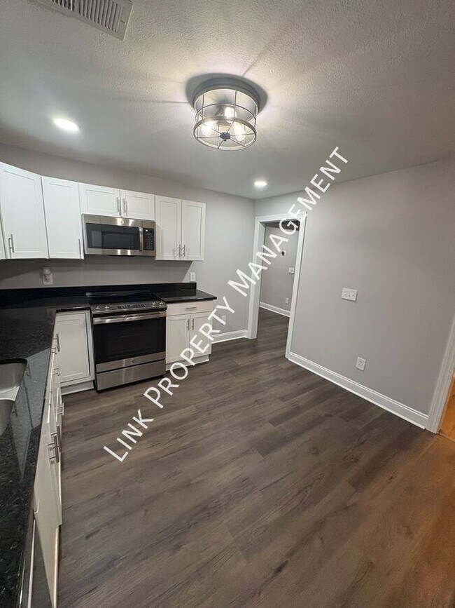 Building Photo - 8233 Harrison Bay Rd