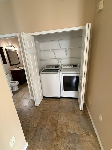 Building Photo - 8617 Karpeal Dr