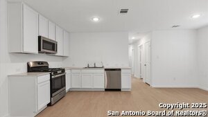 Building Photo - 10615 Fannin Wy