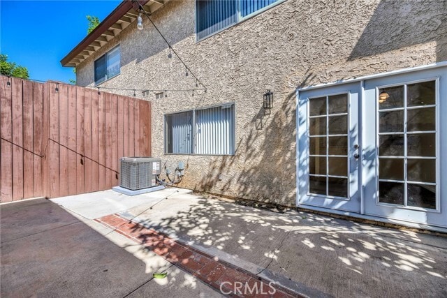 Building Photo - 13701 Hubbard St