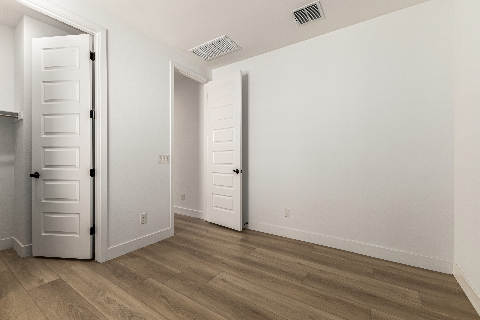 Building Photo - 20954 E Mayberry Rd