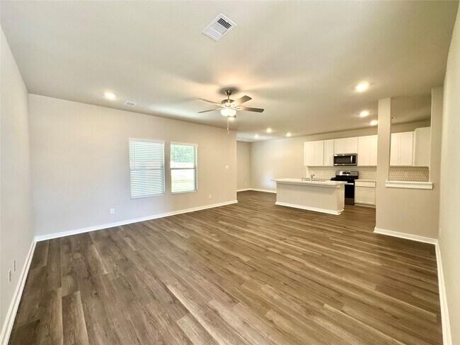 Building Photo - 12187 Ridge Top Dr