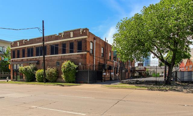 Building Photo - 1108 S Akard St