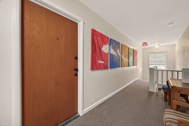 Building Photo - 2021 Southgate Blvd