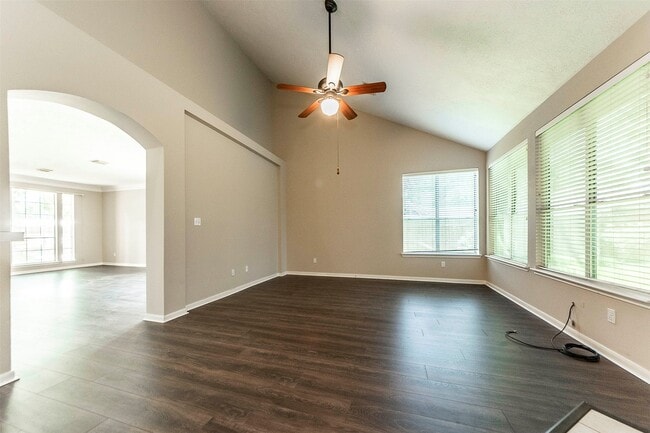 Building Photo - 2608 Leroy St