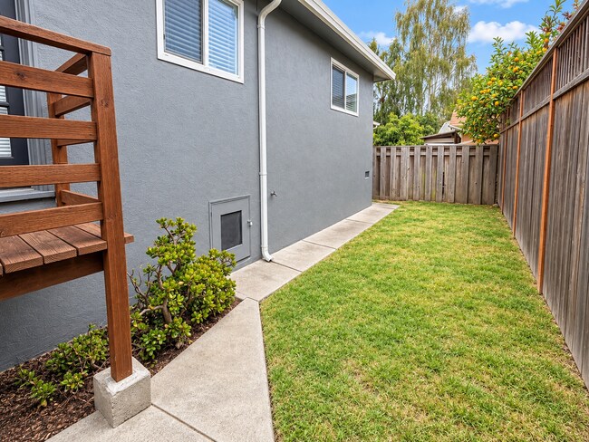 Building Photo - 747 Ashbury Ave