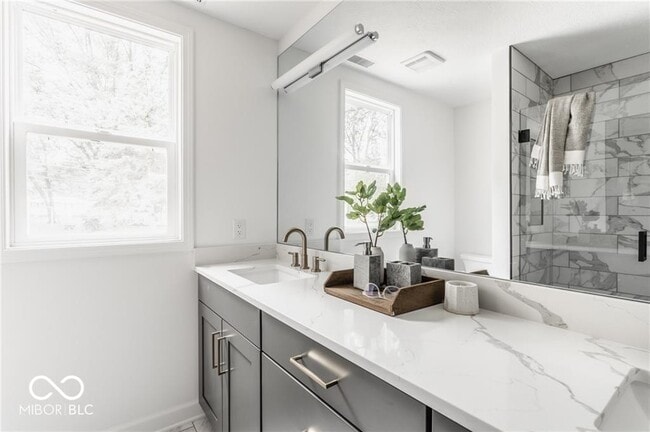 Building Photo - 649 Emerson Rd